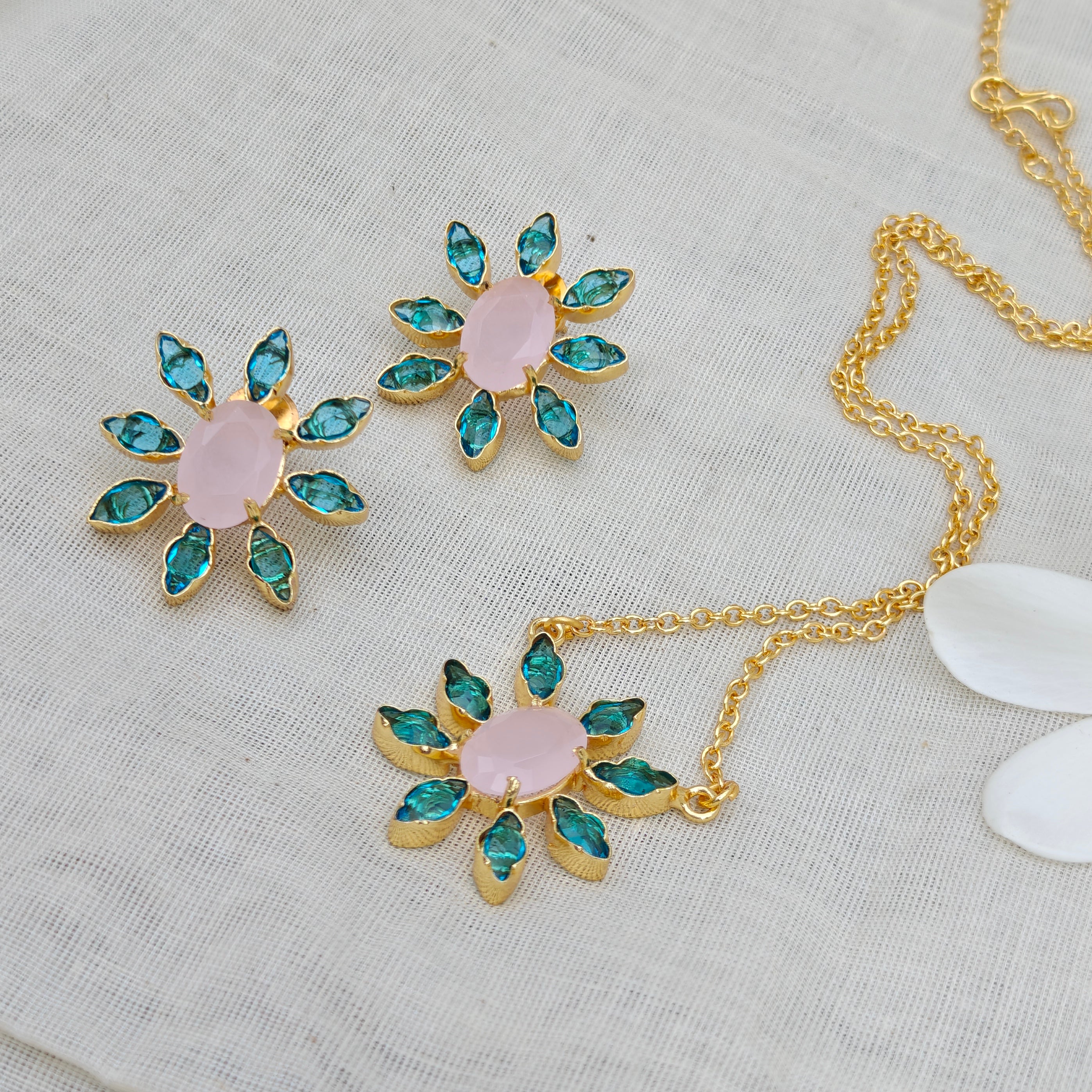 Floral Bloom Crystal Pendant set
