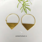 Brush textured triangle loops