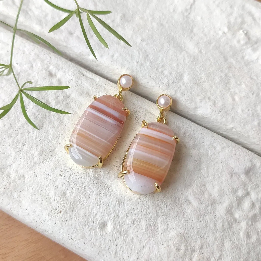 Chalcedony candy drop earrings with pearl - coffee