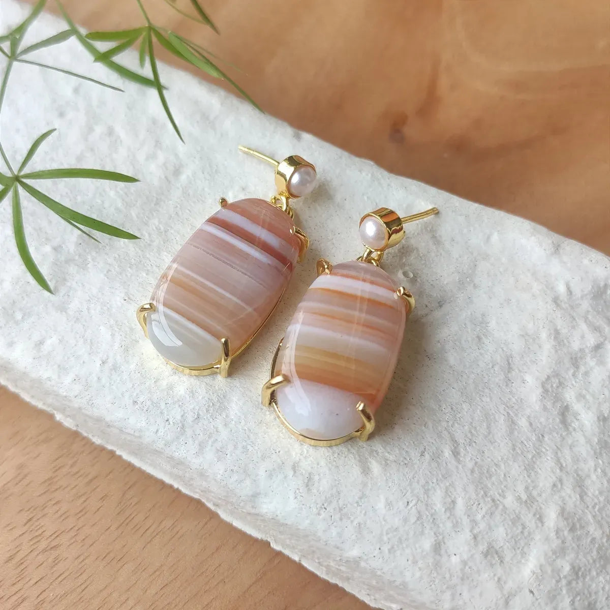 Chalcedony candy drop earrings with pearl - coffee