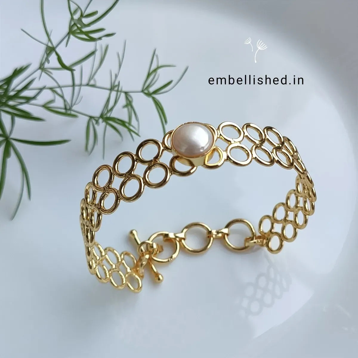 Freshwater pearl bubbles bangle