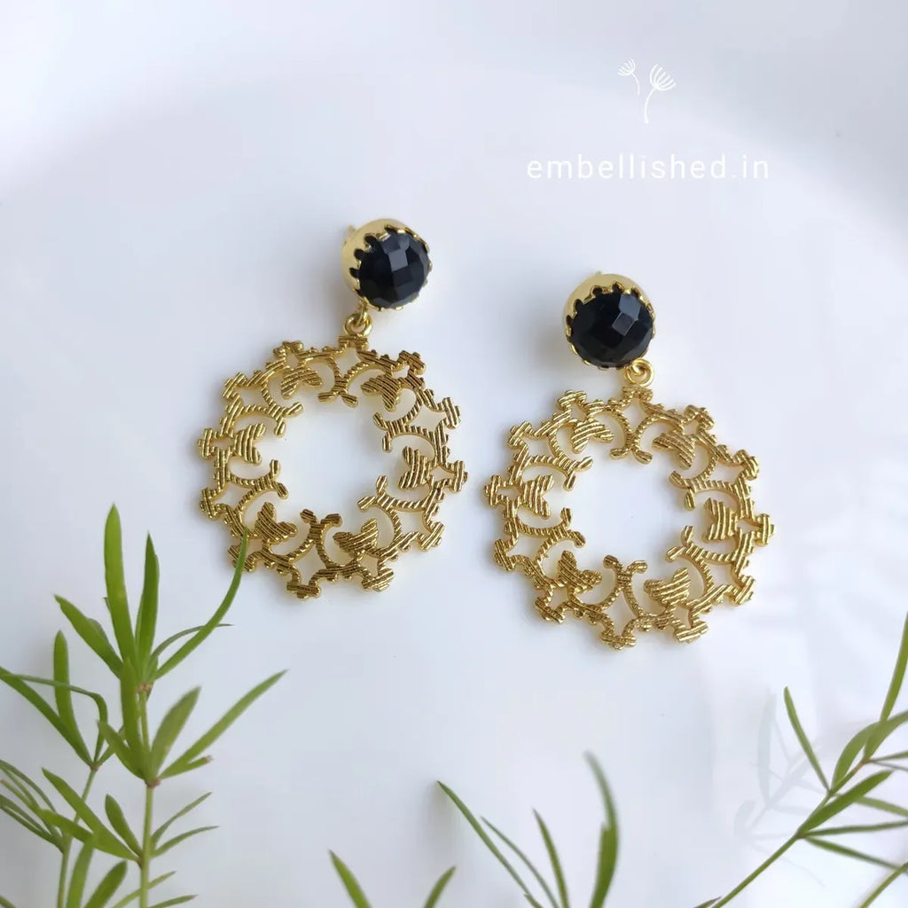 Gold filigree loop drops - black