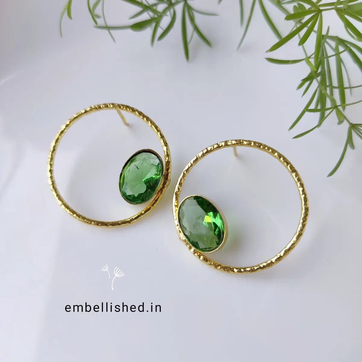 Loop studs with colored stones - olive