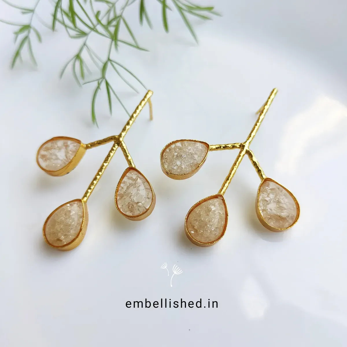 Leaf earrings with frosted glass stones - peach