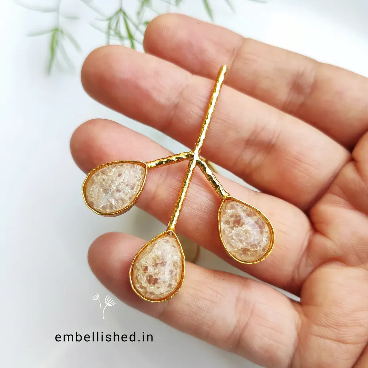Leaf earrings with frosted glass stones - peach