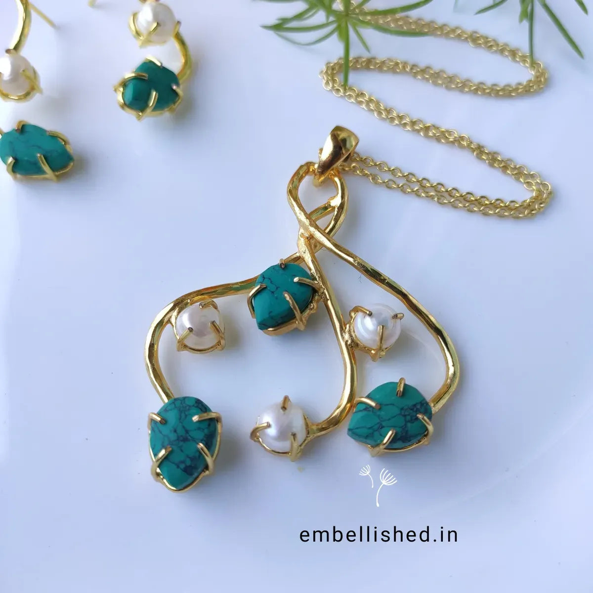 Pearl and turquoise hammered pendant and earrings set