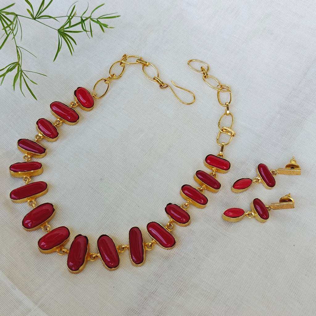 Simulated coral necklace set