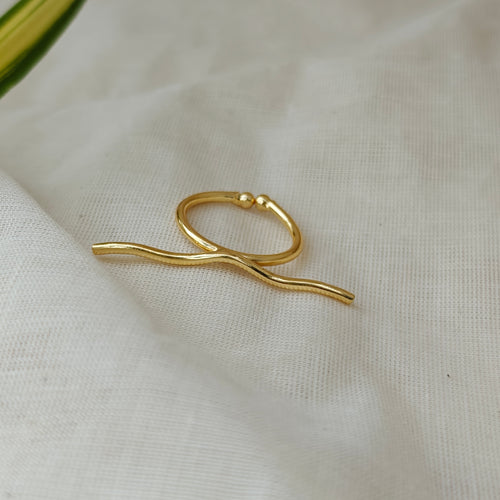 Golden Wave finger ring