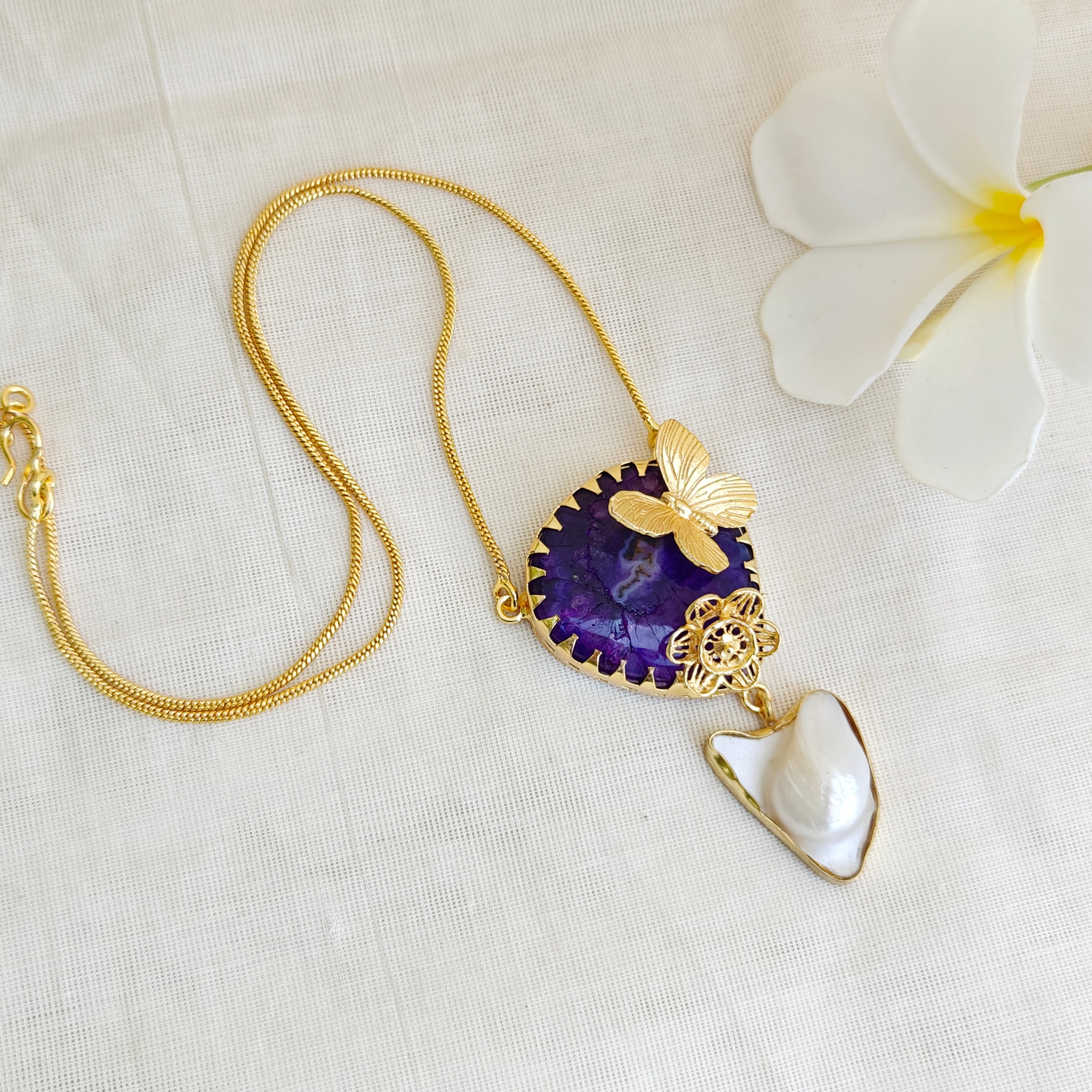 Garden Agate and Baroque Pearl pendant chain