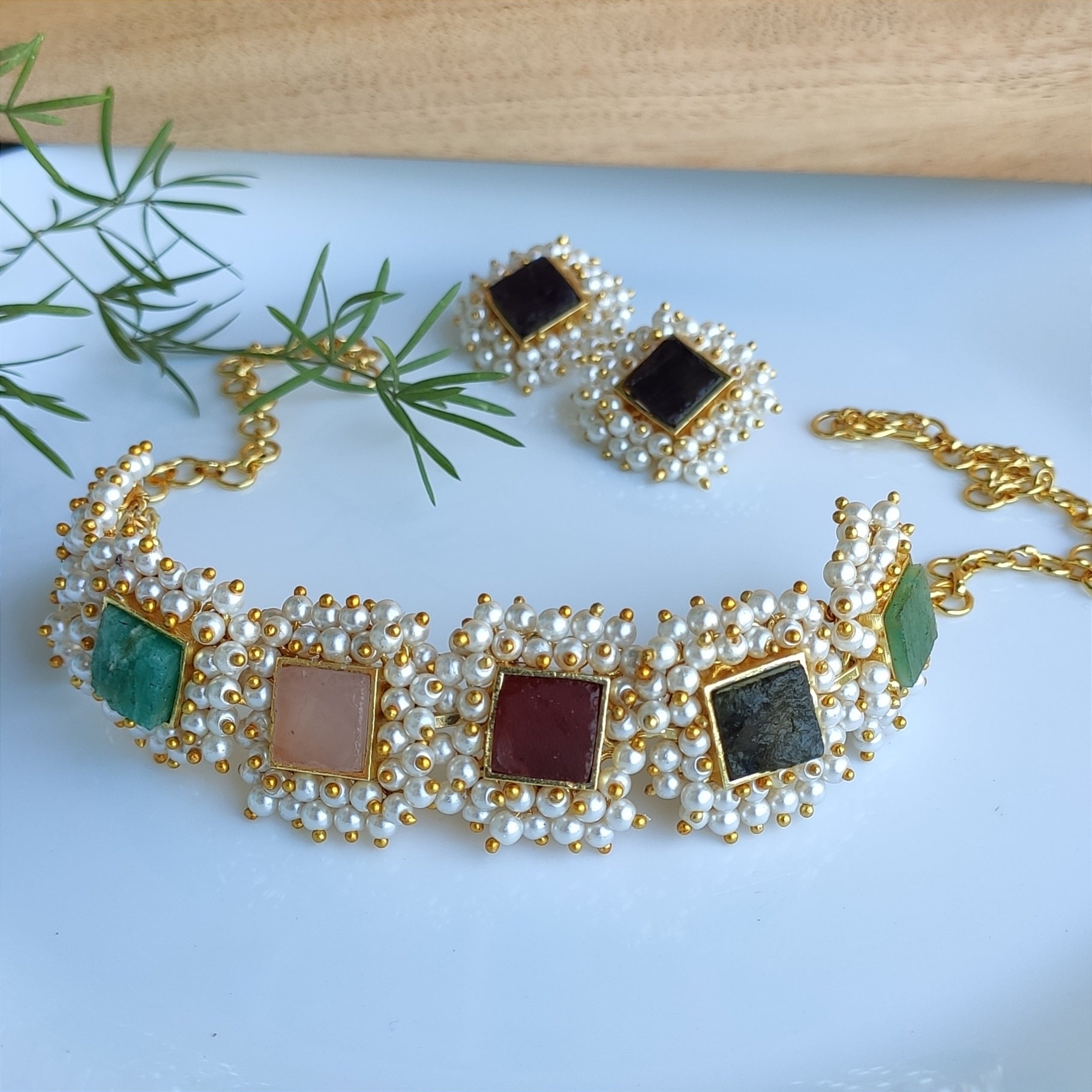 Regal multi-stone pearl choker necklace set