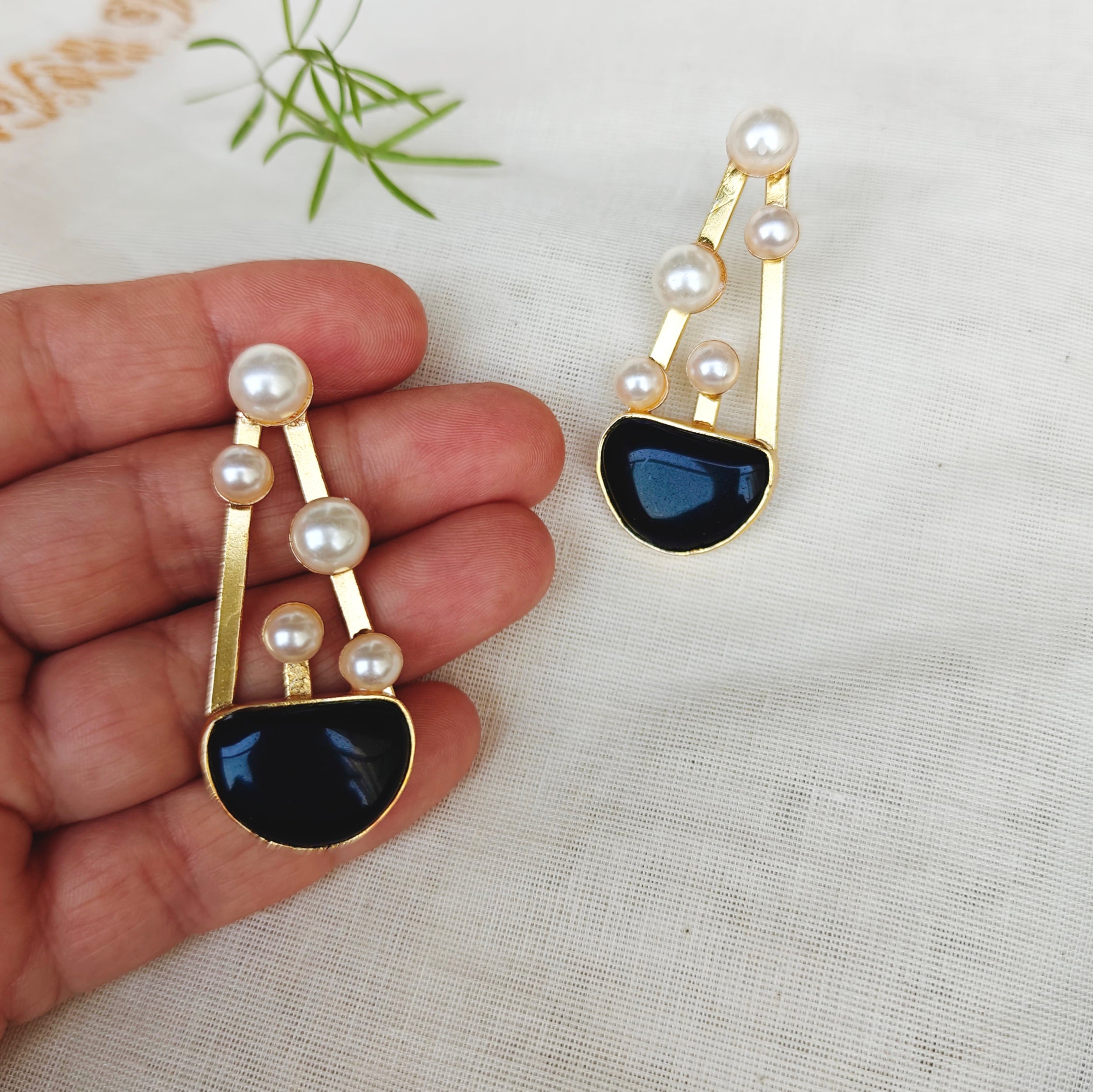 Abstract Melody drop earrings