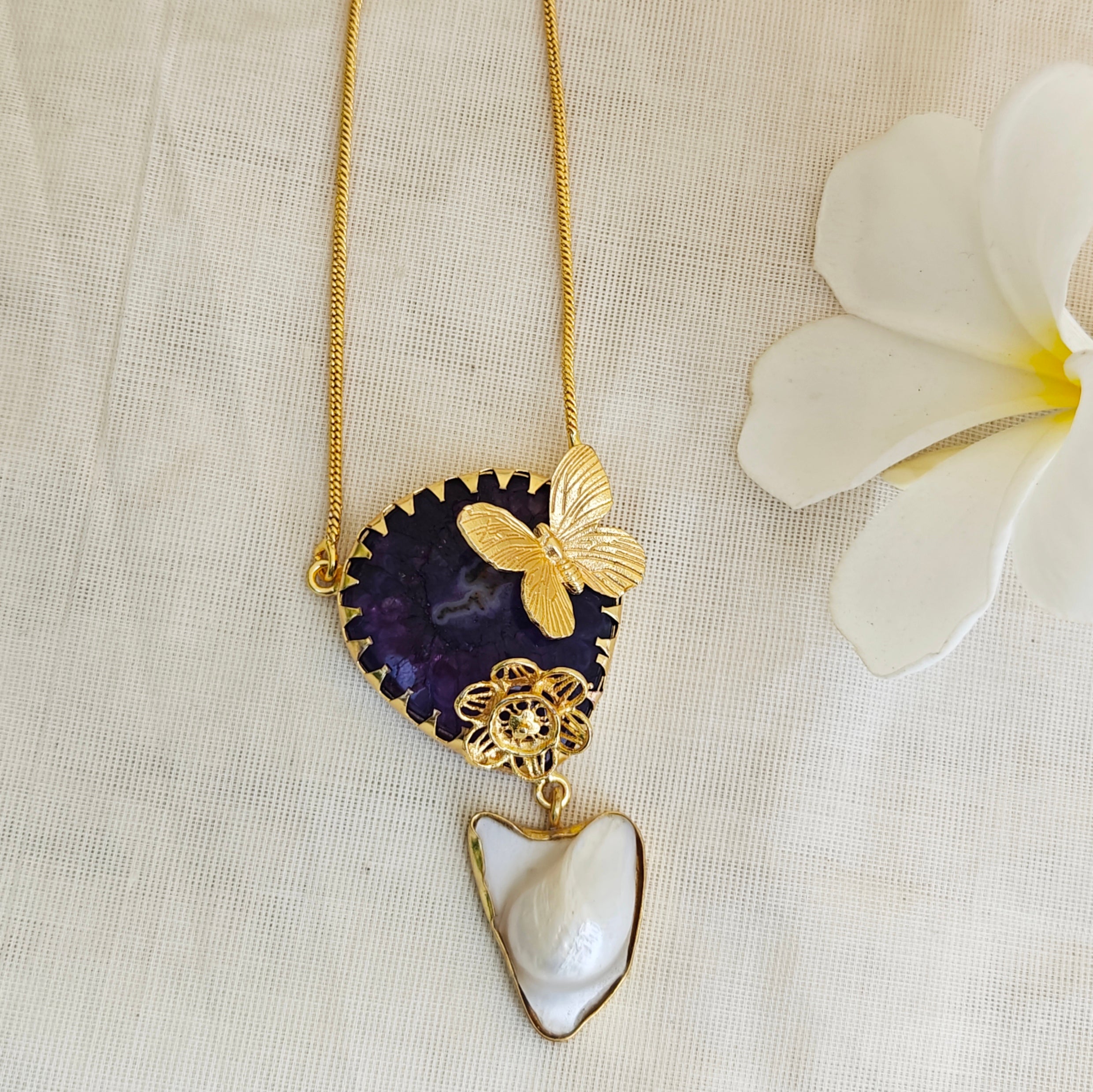 Garden Agate and Baroque Pearl pendant chain