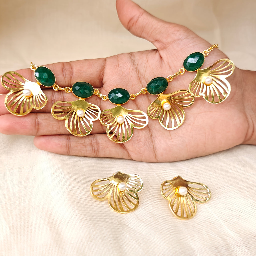 Vibrant Stones and Filigree Blooms necklace set