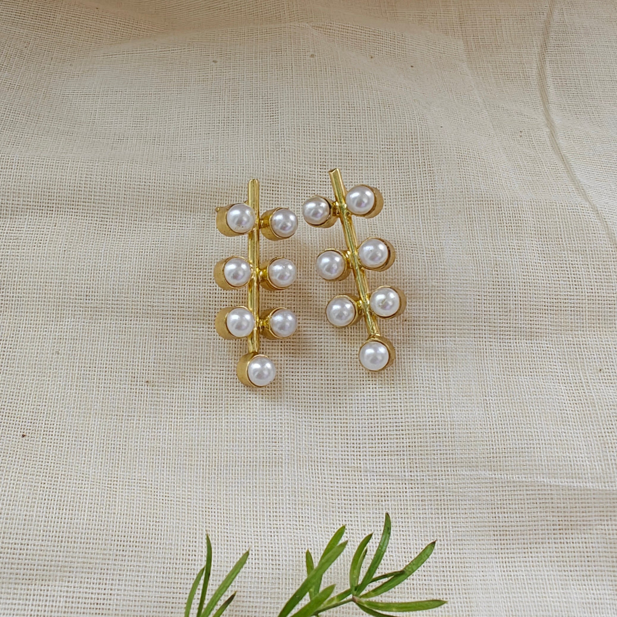 Mini Pearl Grapebunch earrings