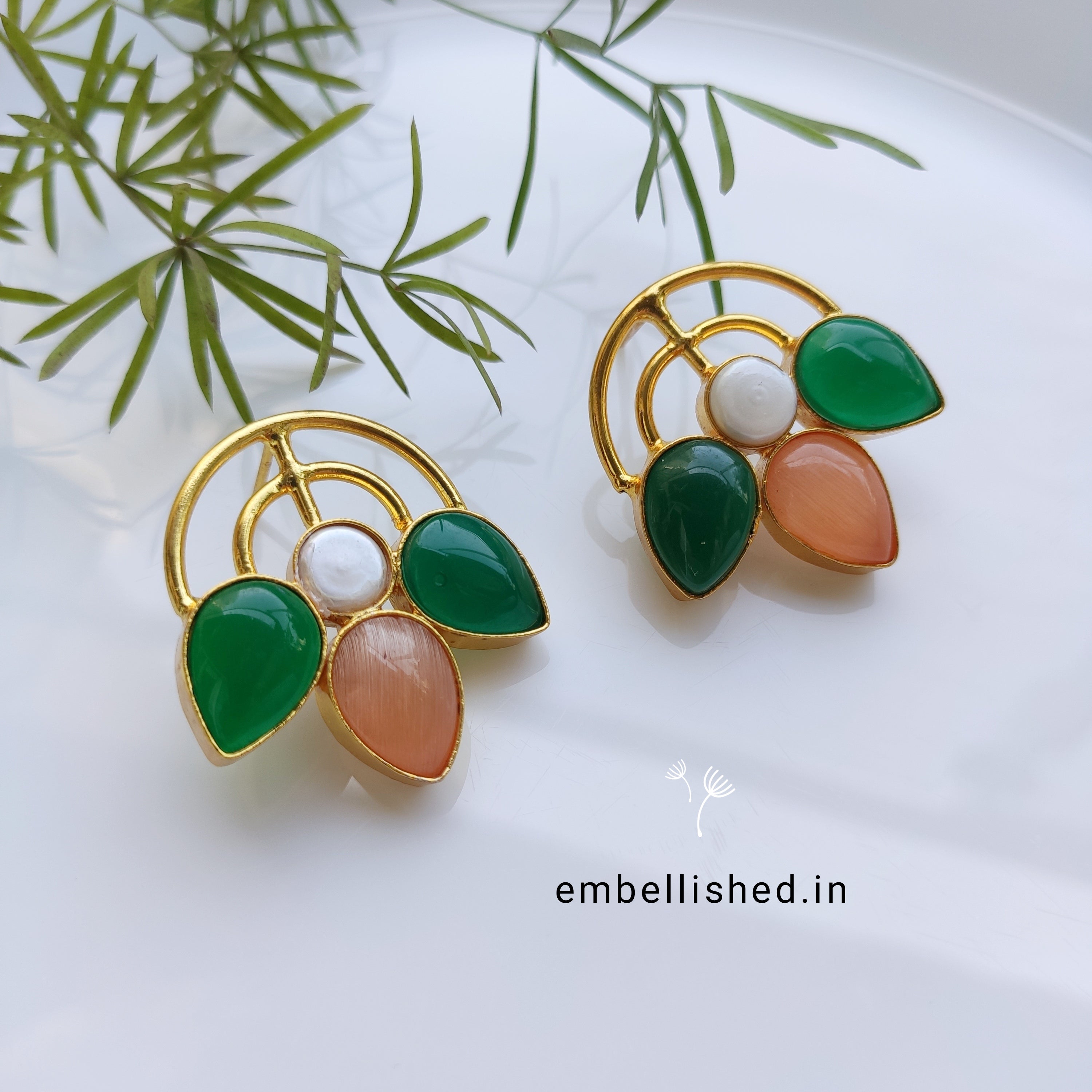 Monalisa dewdrop big studs