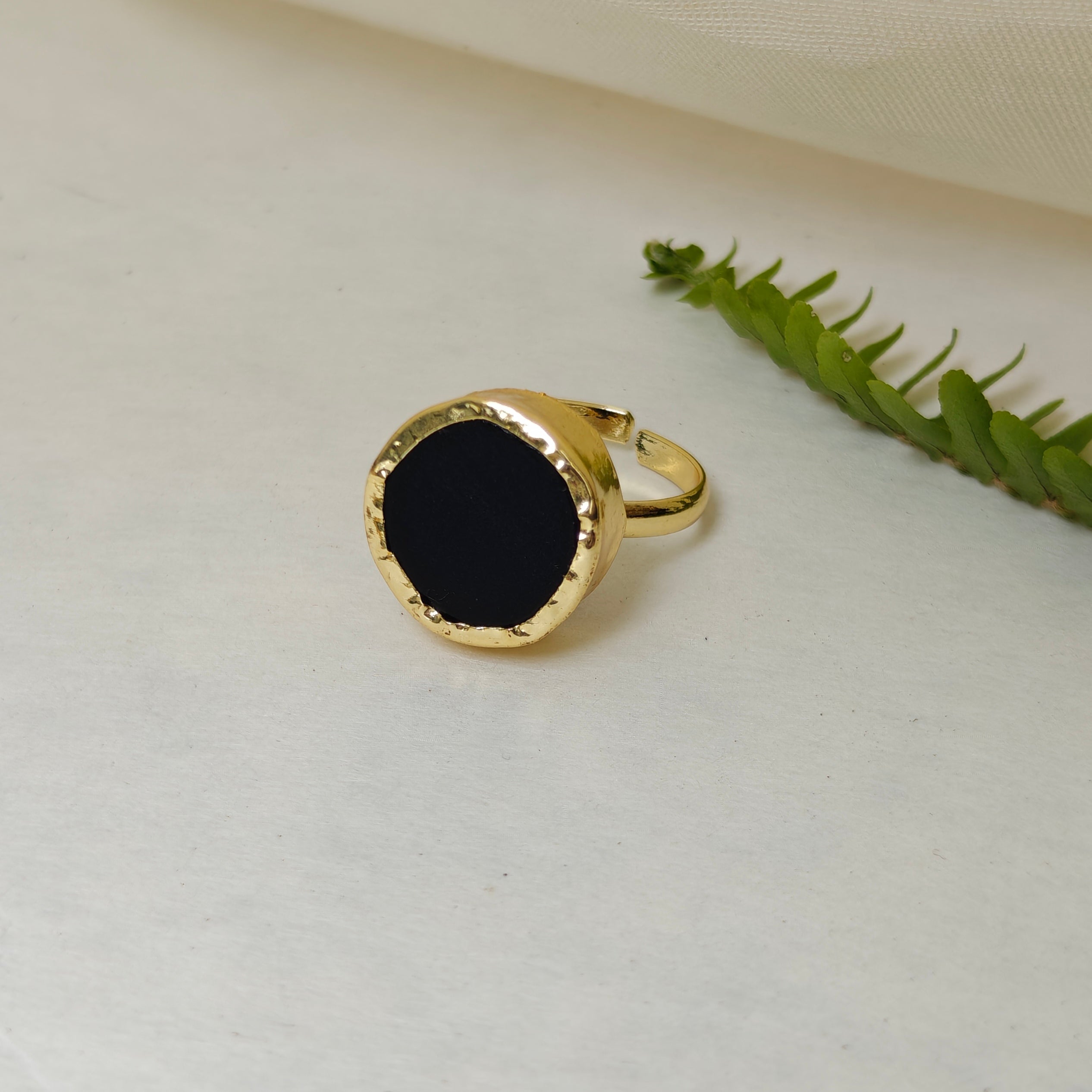 Natural Stone Button finger ring
