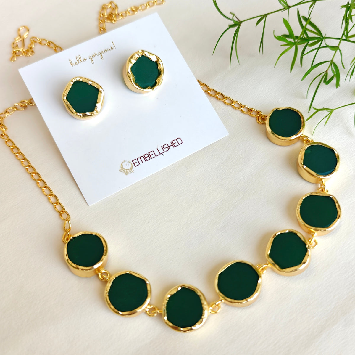 Green Quartz buttons choker with studs