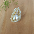 Baroque pearl and cluster pearls finger ring