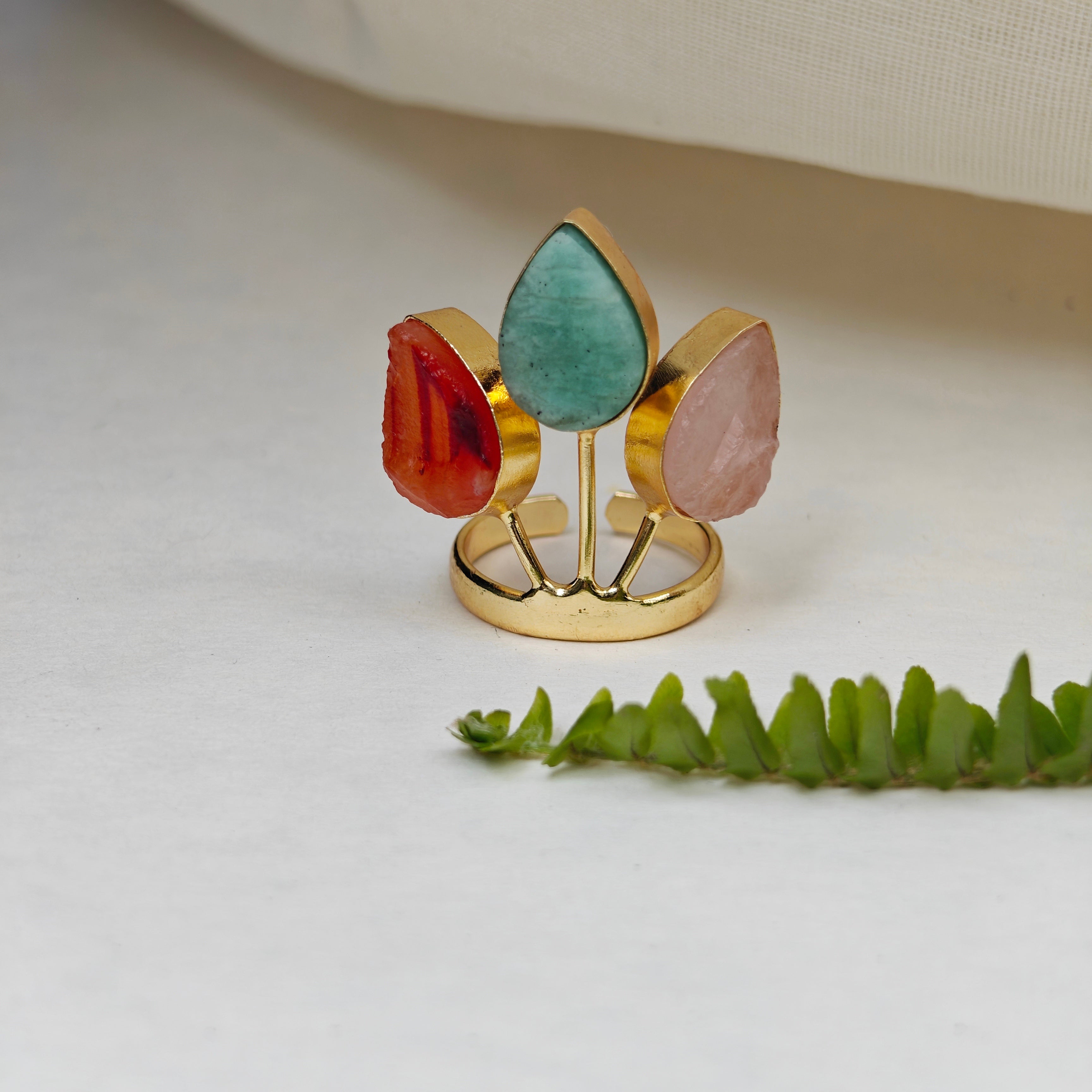 Raw stones Crown finger ring