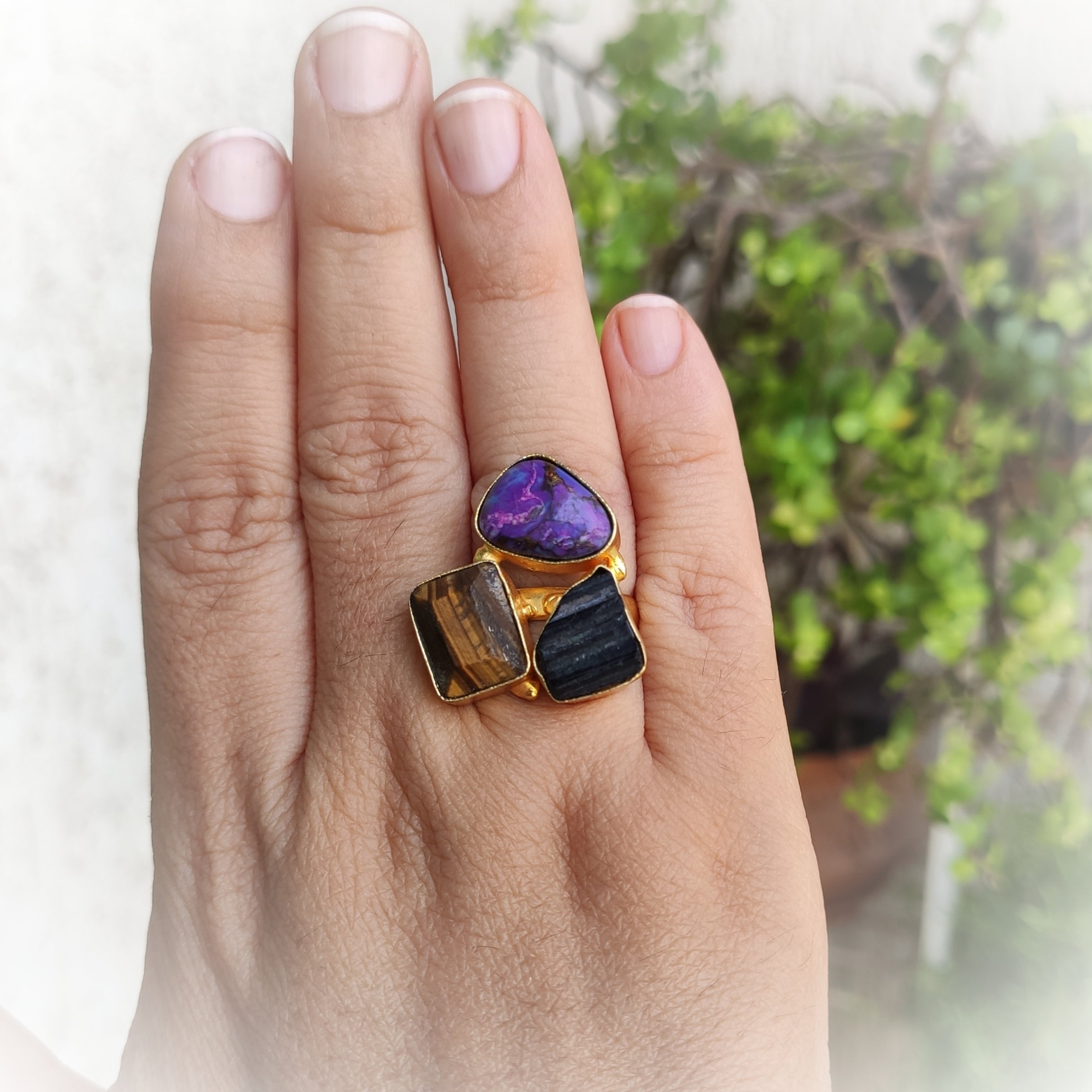 Rustic stones trio finger ring