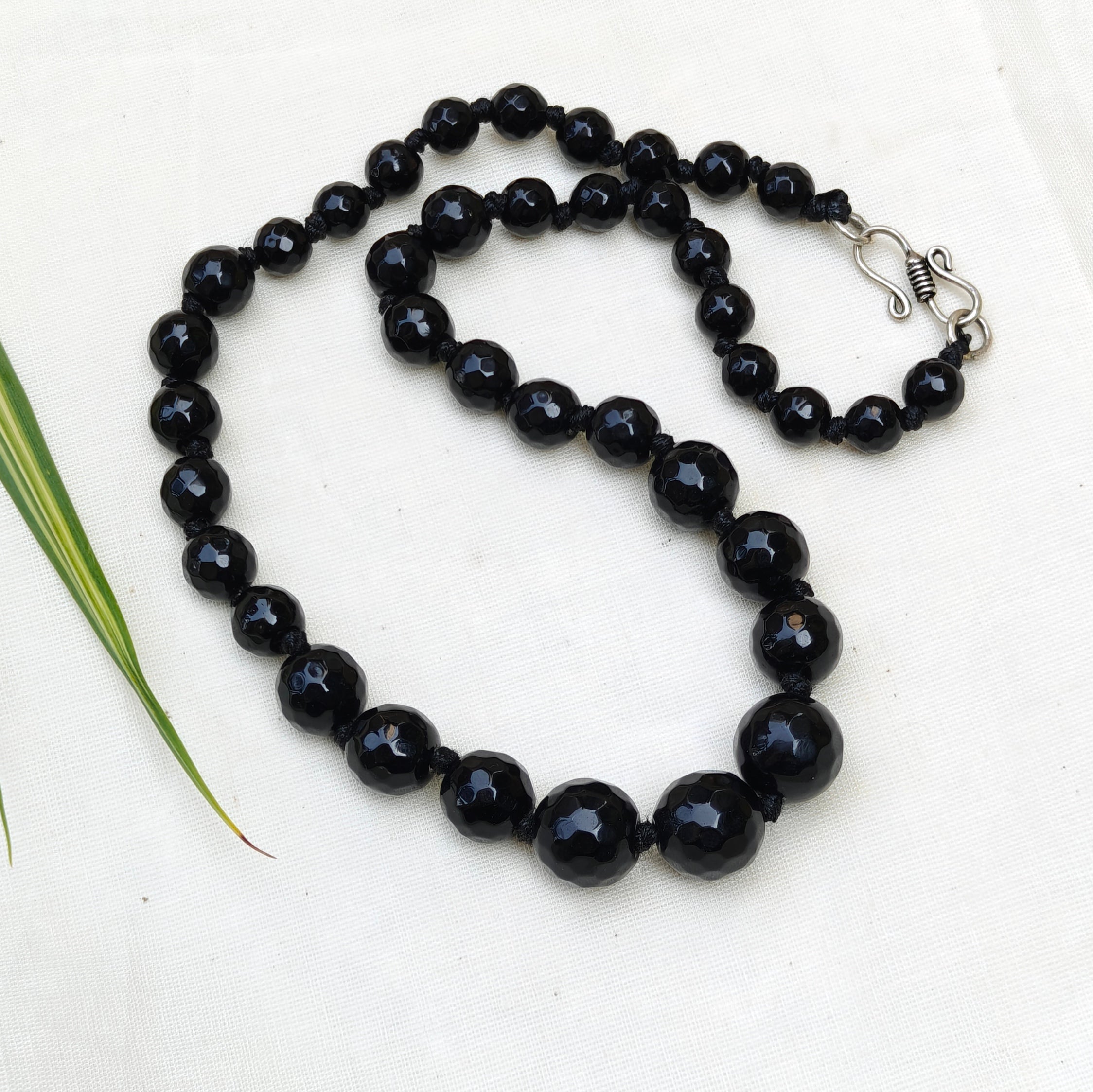 Agate graded beads necklace