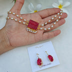 Stone Centerpiece Pearls Choker set