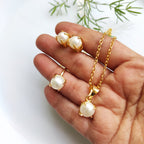 Delicate freshwater pearl set with finger ring