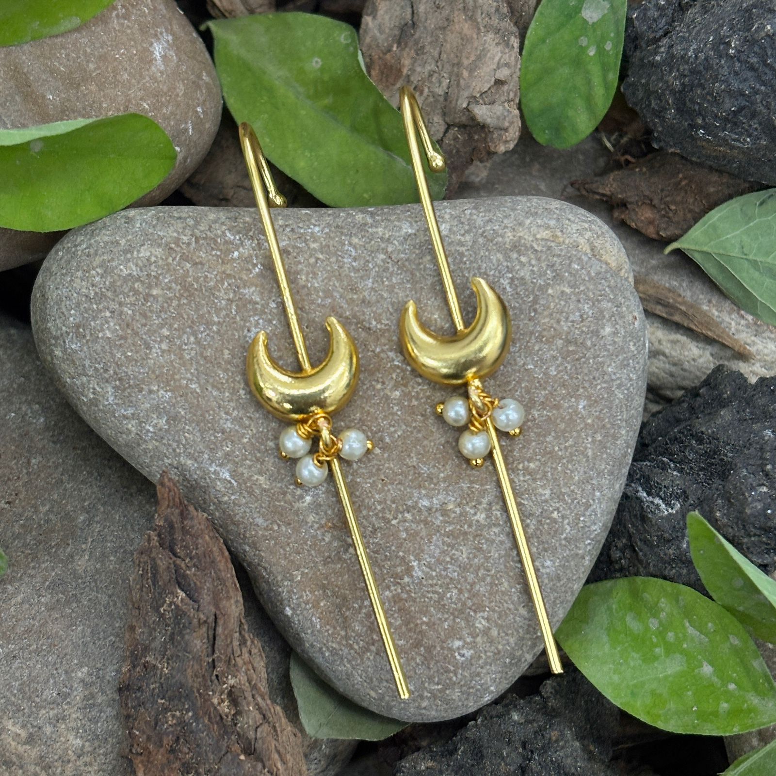 Chandrakor pearl Needle Earcuffs