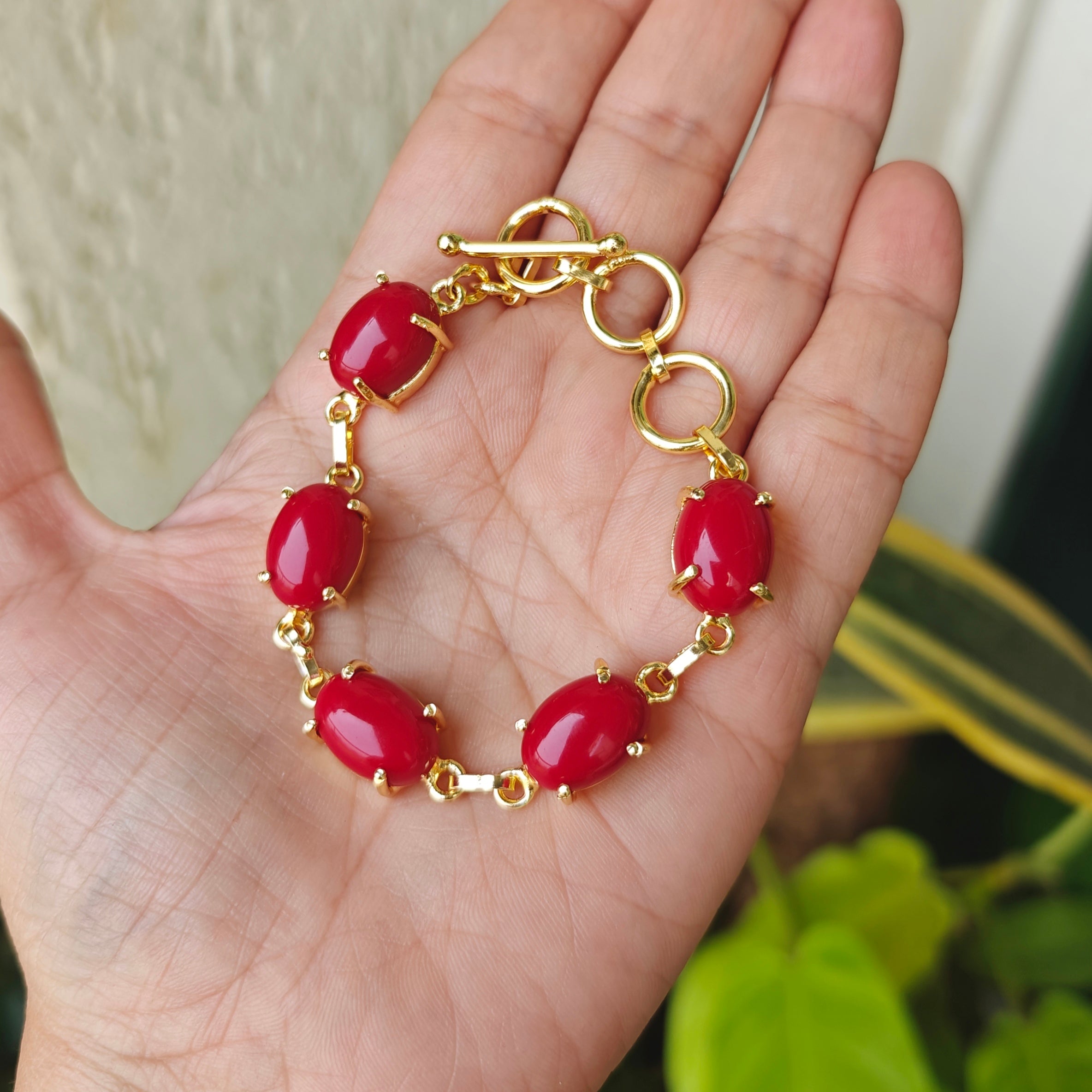 Coral tumble stones bracelet