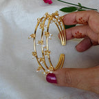 Cluster Pearls Dangle Cuff