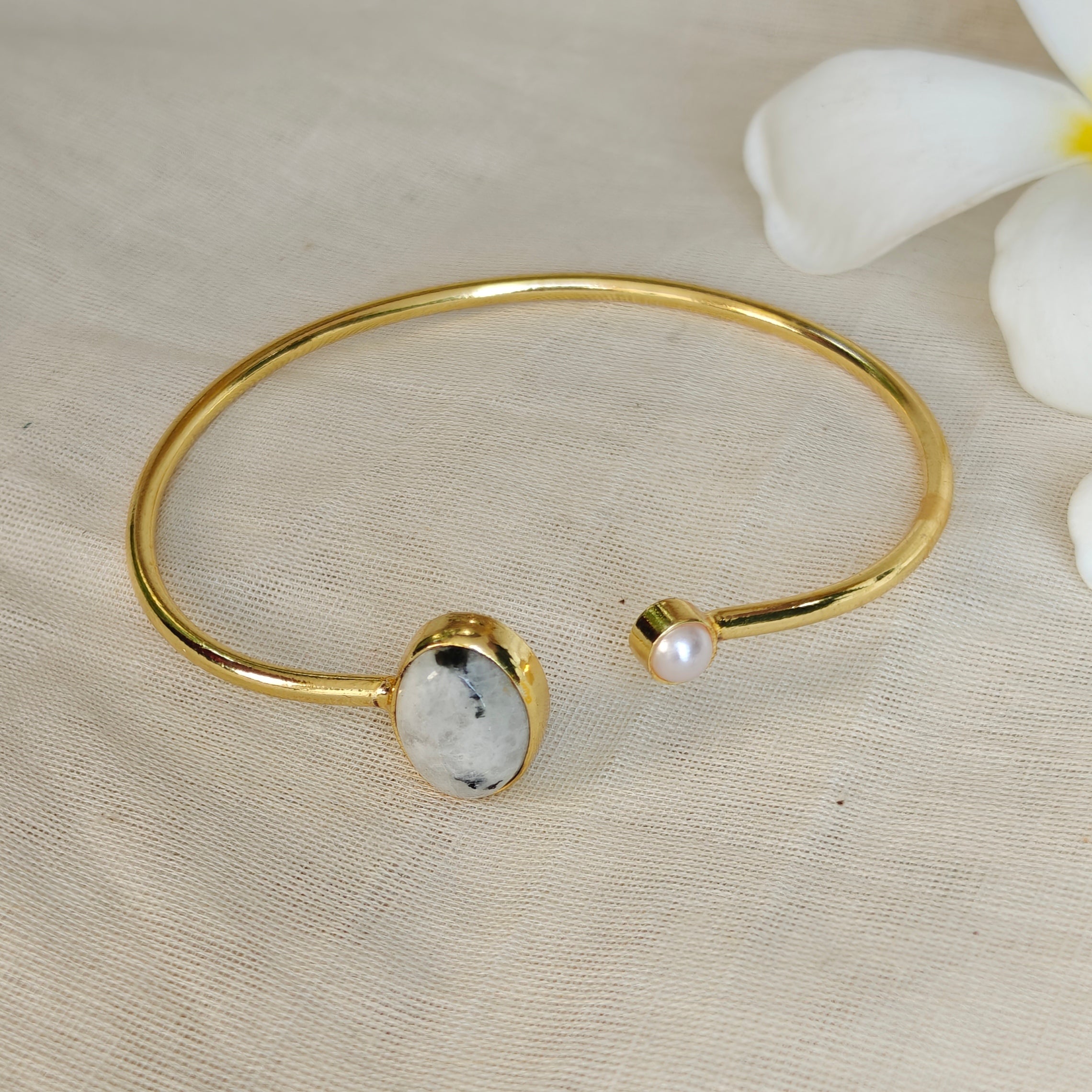 Moonstone and Pearl slim kada