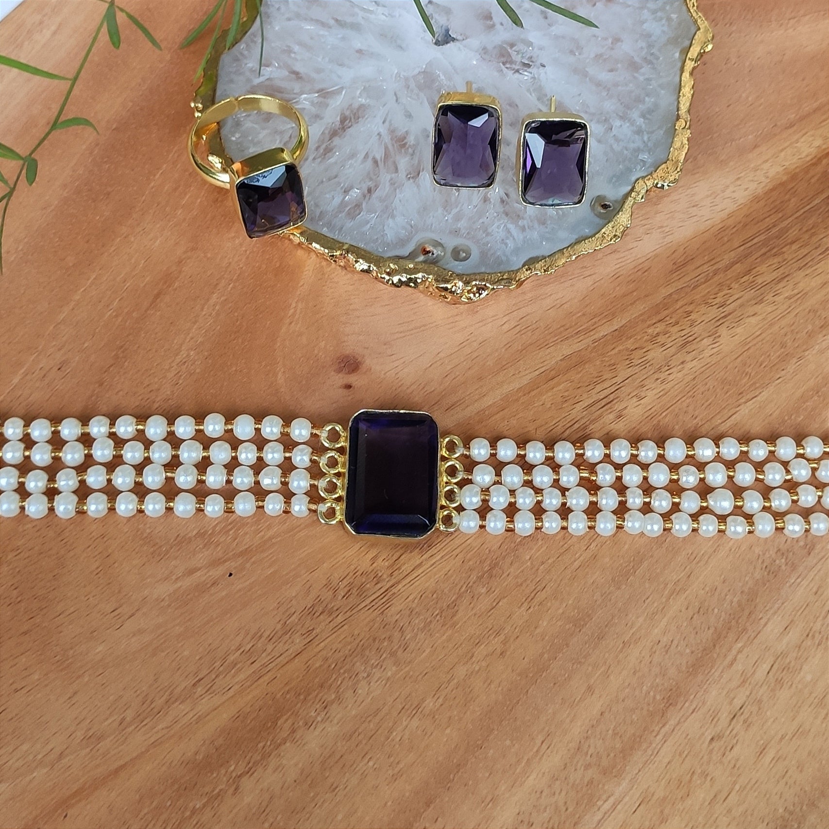 Minimal layered pearls choker set - purple