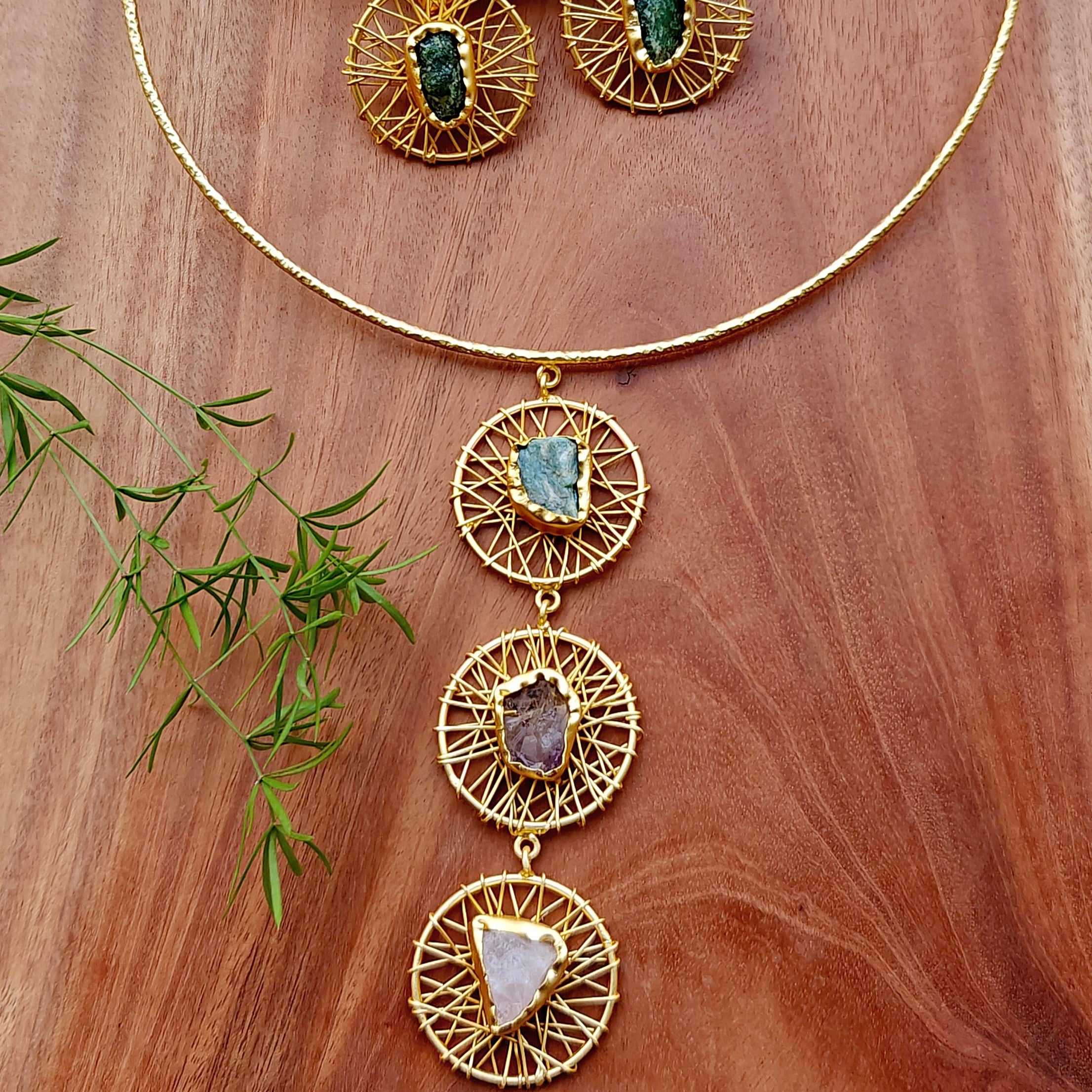 Aurora raw stones wire wrapped hasli set