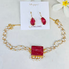 Stone Centerpiece Pearls Choker set