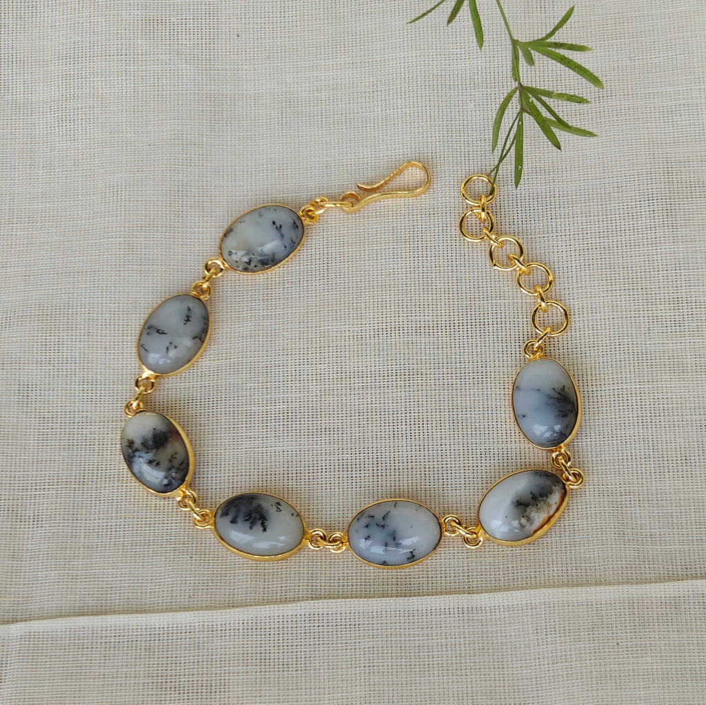Natural stones slim bracelet