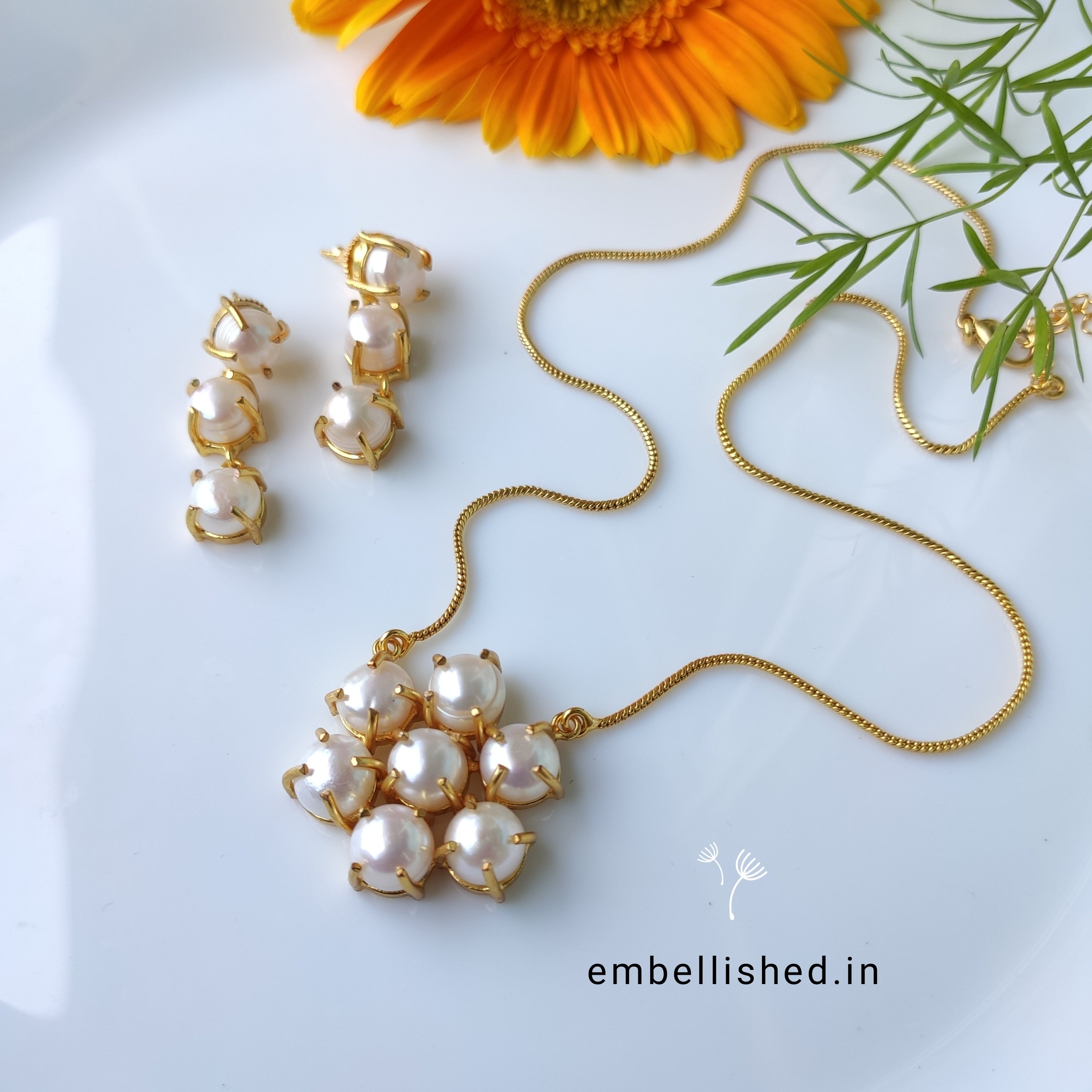 Pearl Bloom Necklace Set