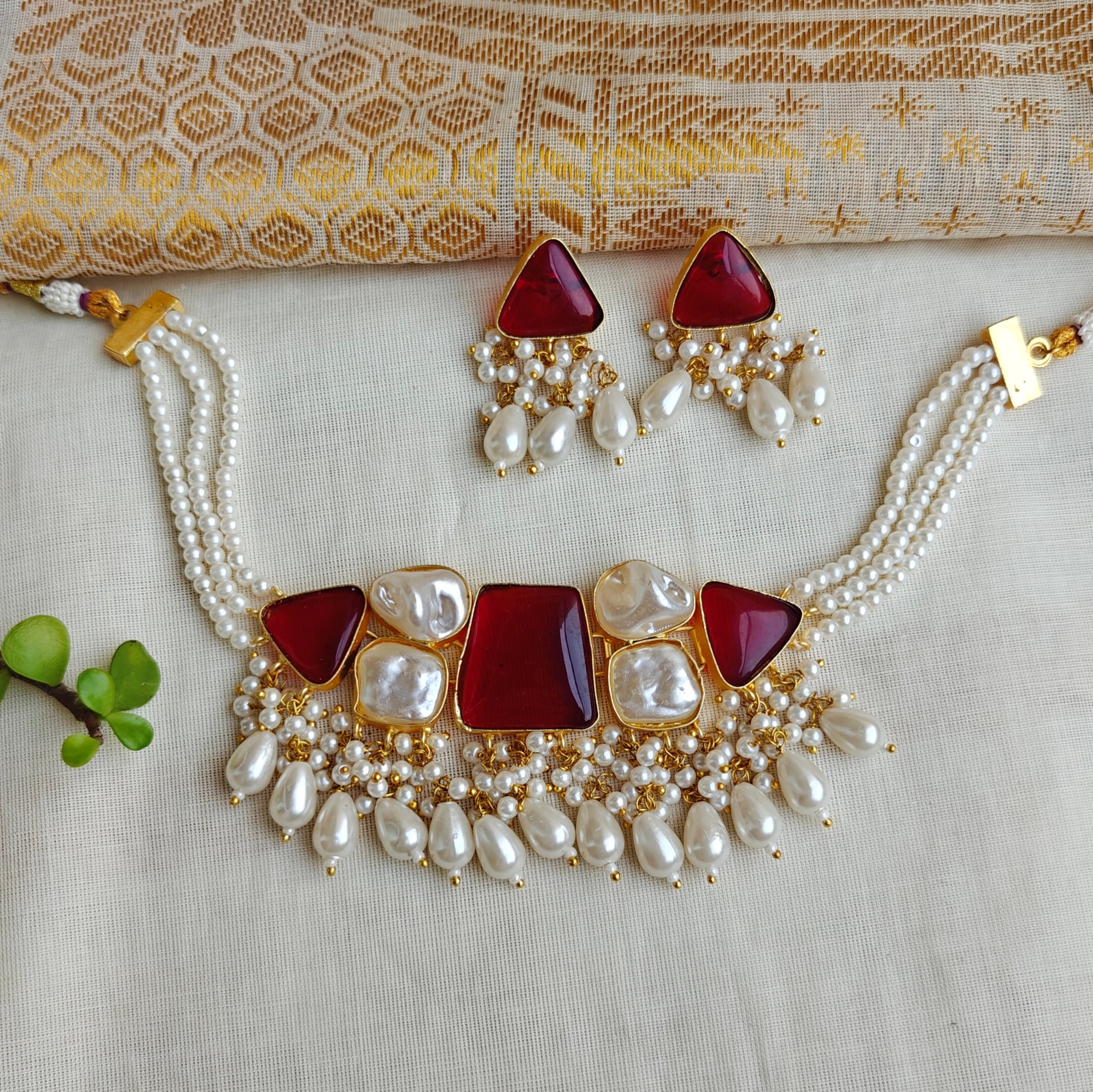 Maroon Pearl Dazzle choker set