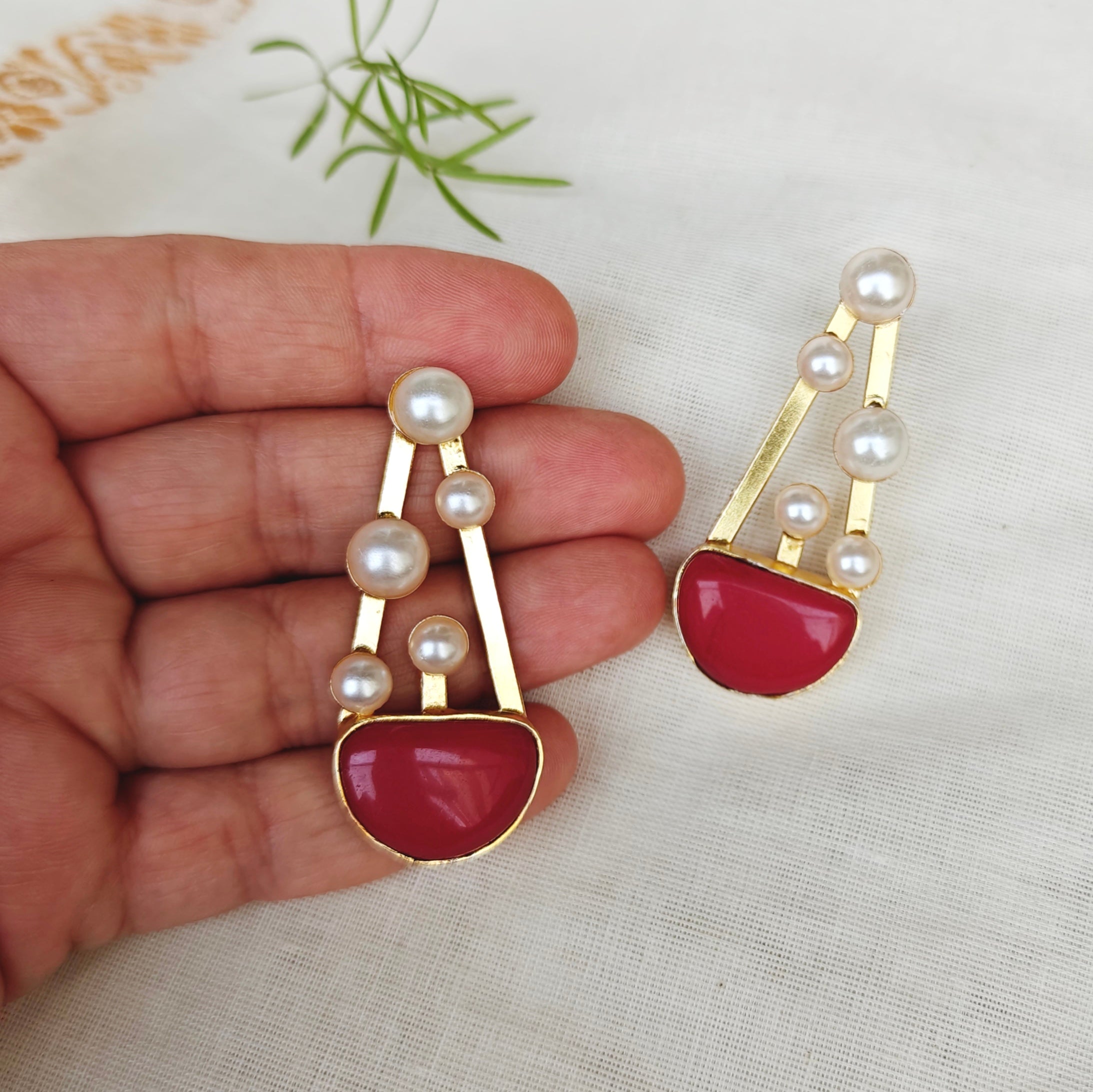 Abstract Melody drop earrings