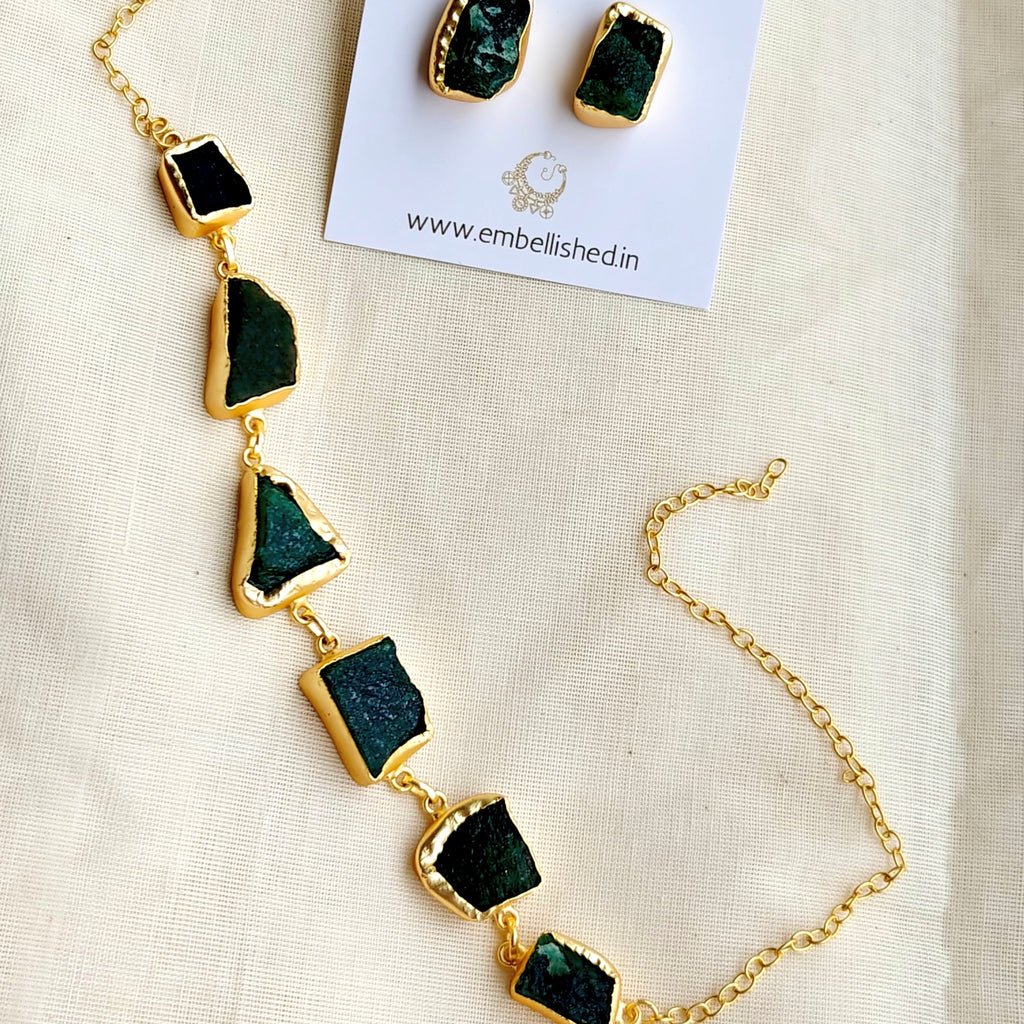 Green Aventurine nuggets choker with studs