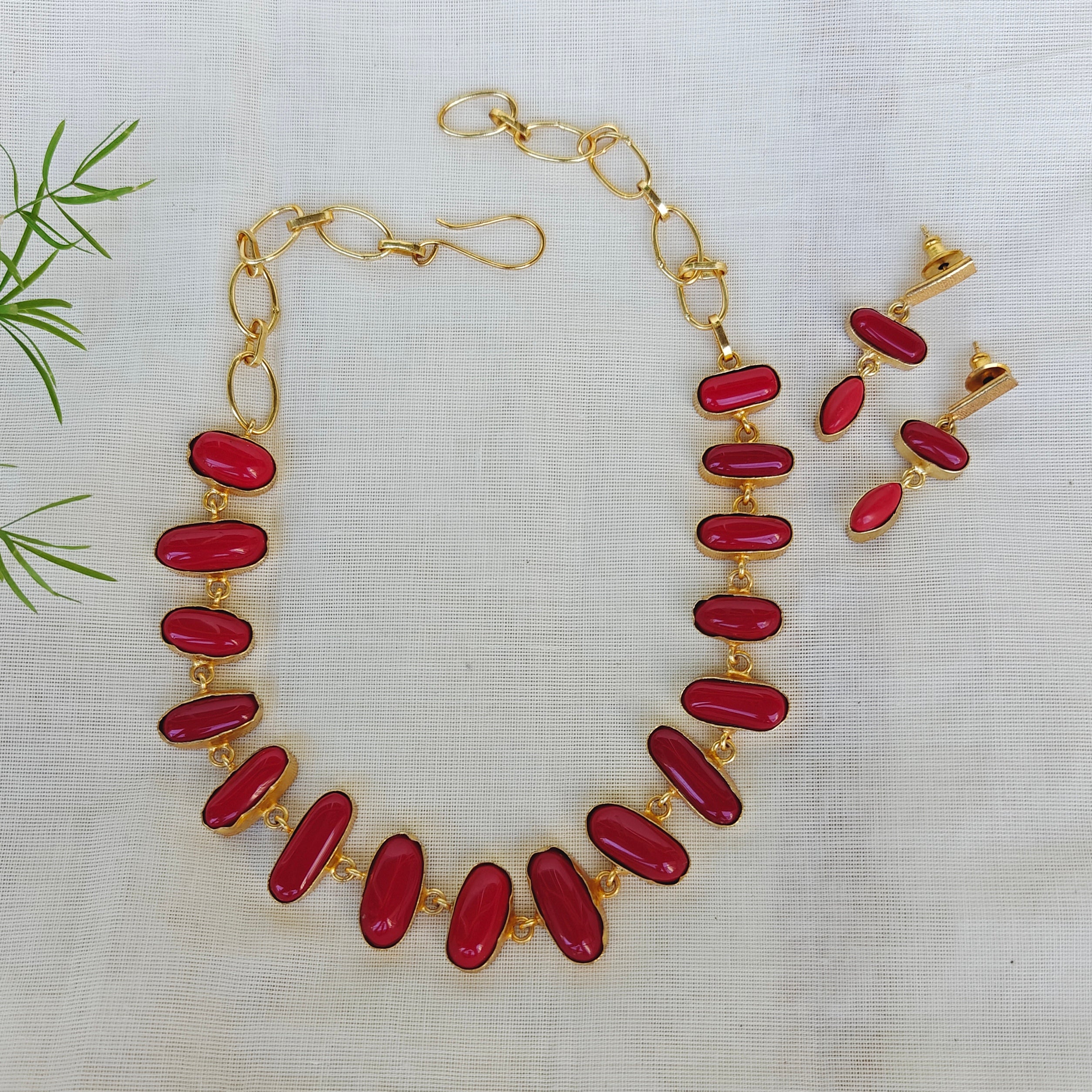 Simulated coral necklace set