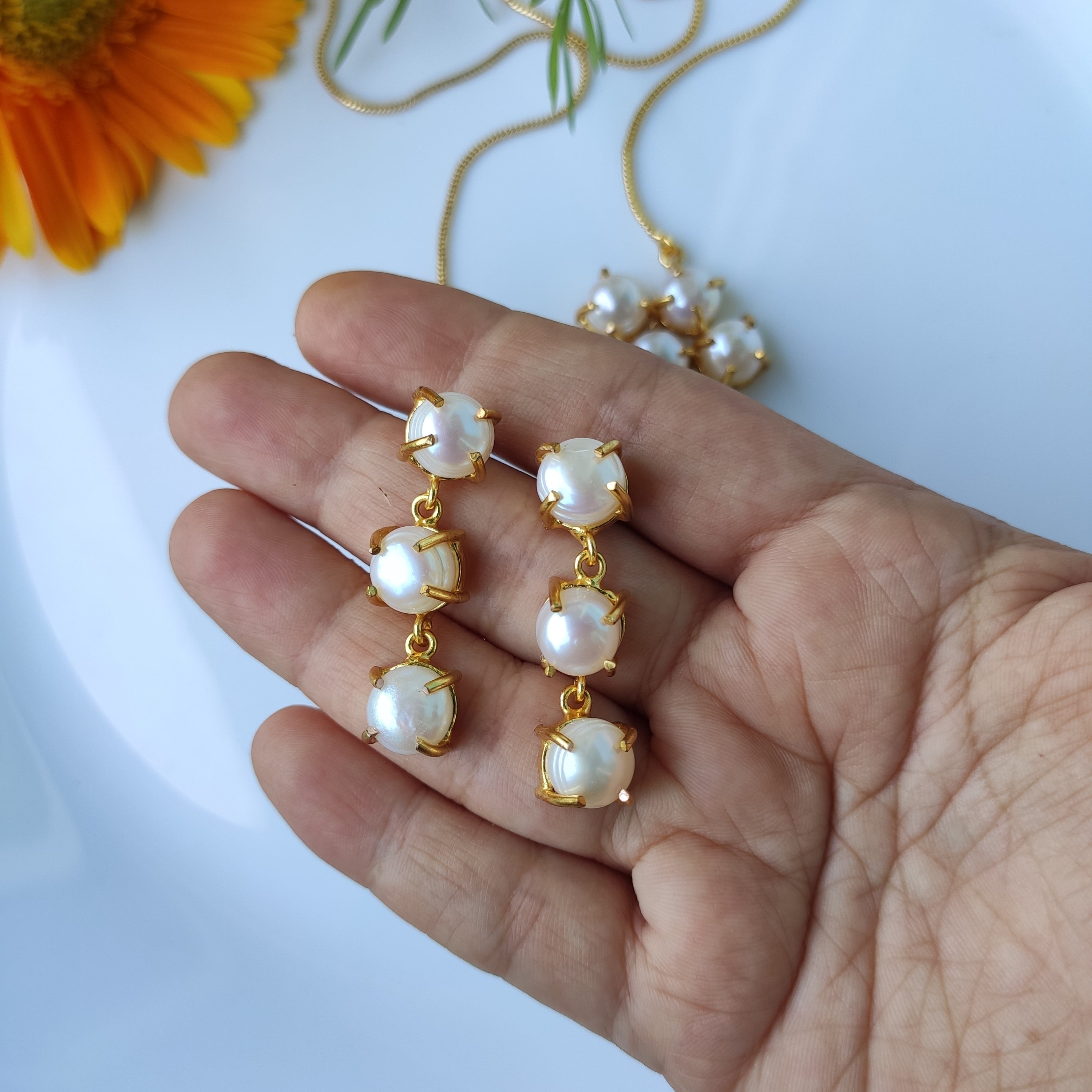 Pearl Bloom Necklace Set