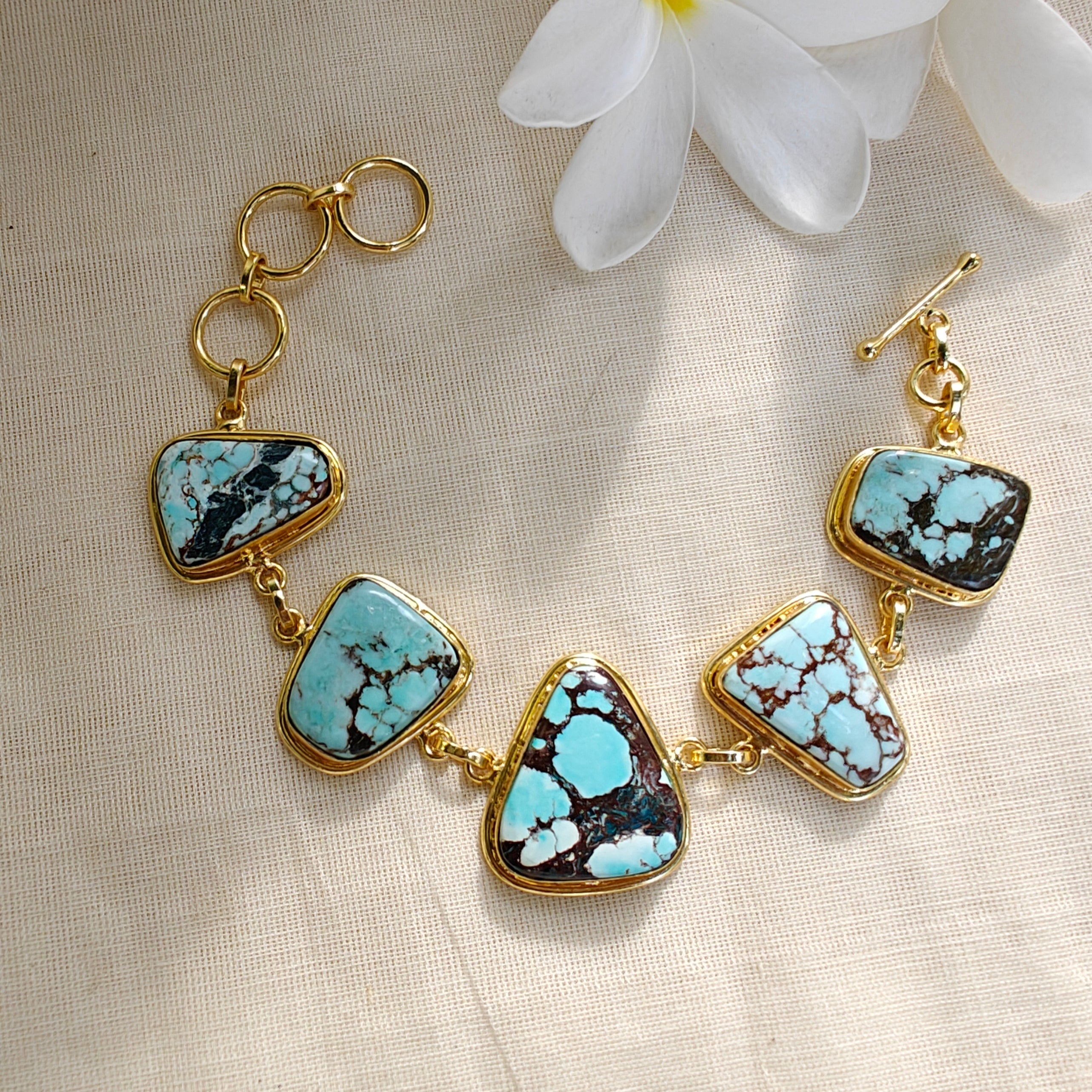 Matrix Turquoise Bracelet in gold frame