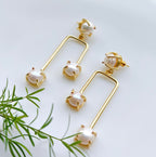 Pearl Swing Melody Earrings