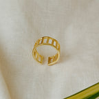 Golden Grid Band finger ring