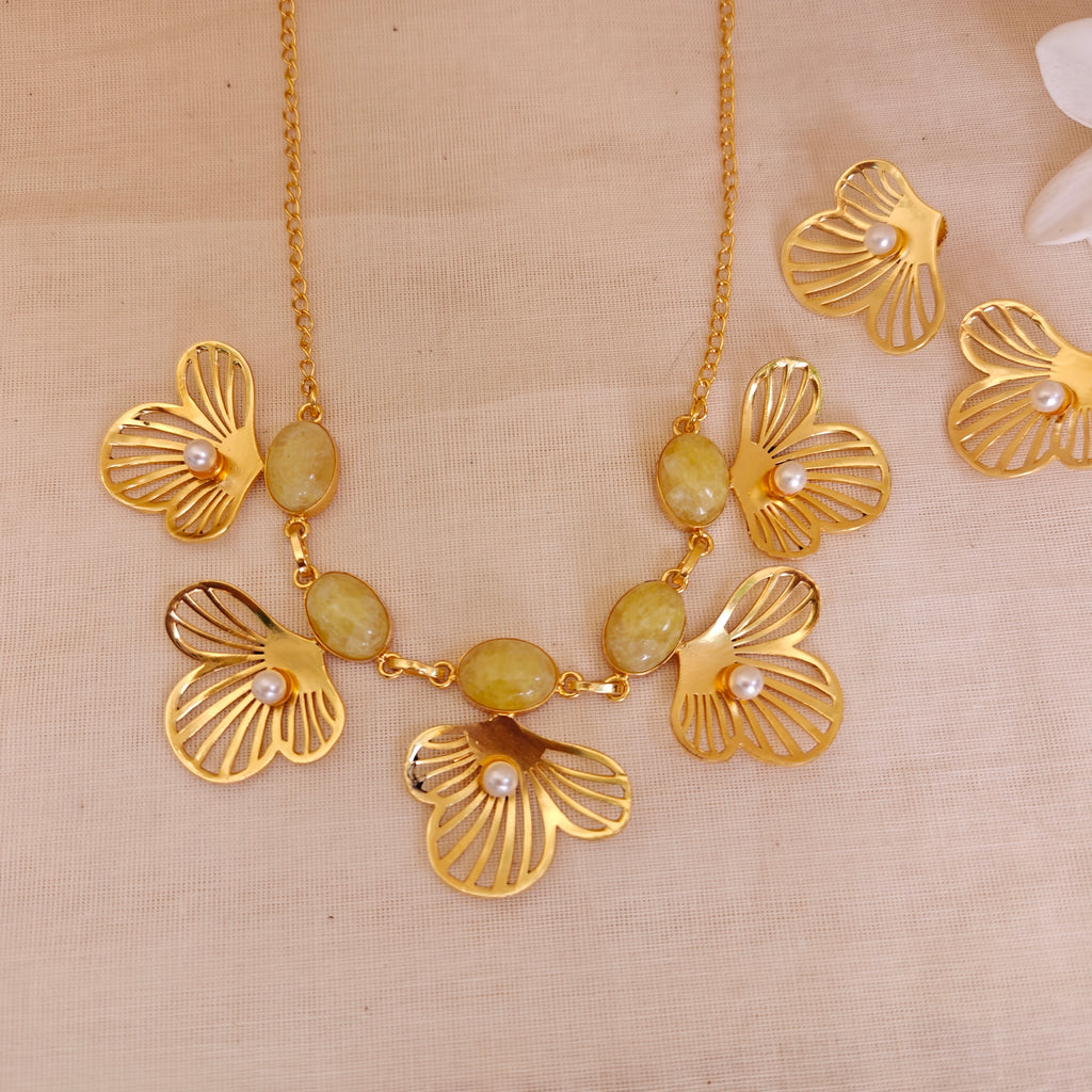 Vibrant Stones and Filigree Blooms necklace set