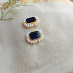 🟦 Blue Pearl Halo studs