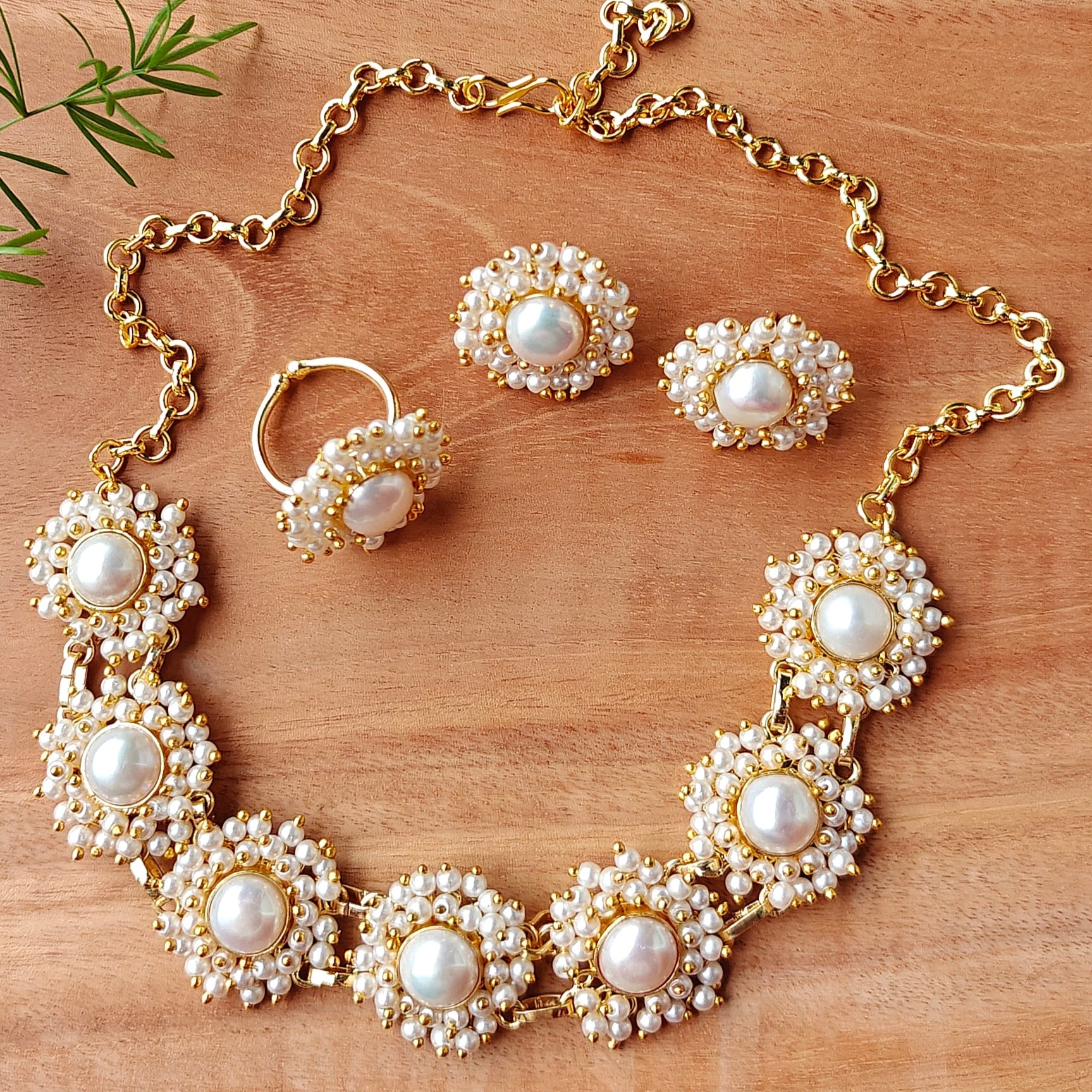 Regal Pearl Choker Set