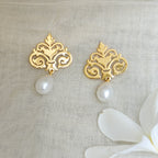 Vintage Fleur Pearl Drop Earrings