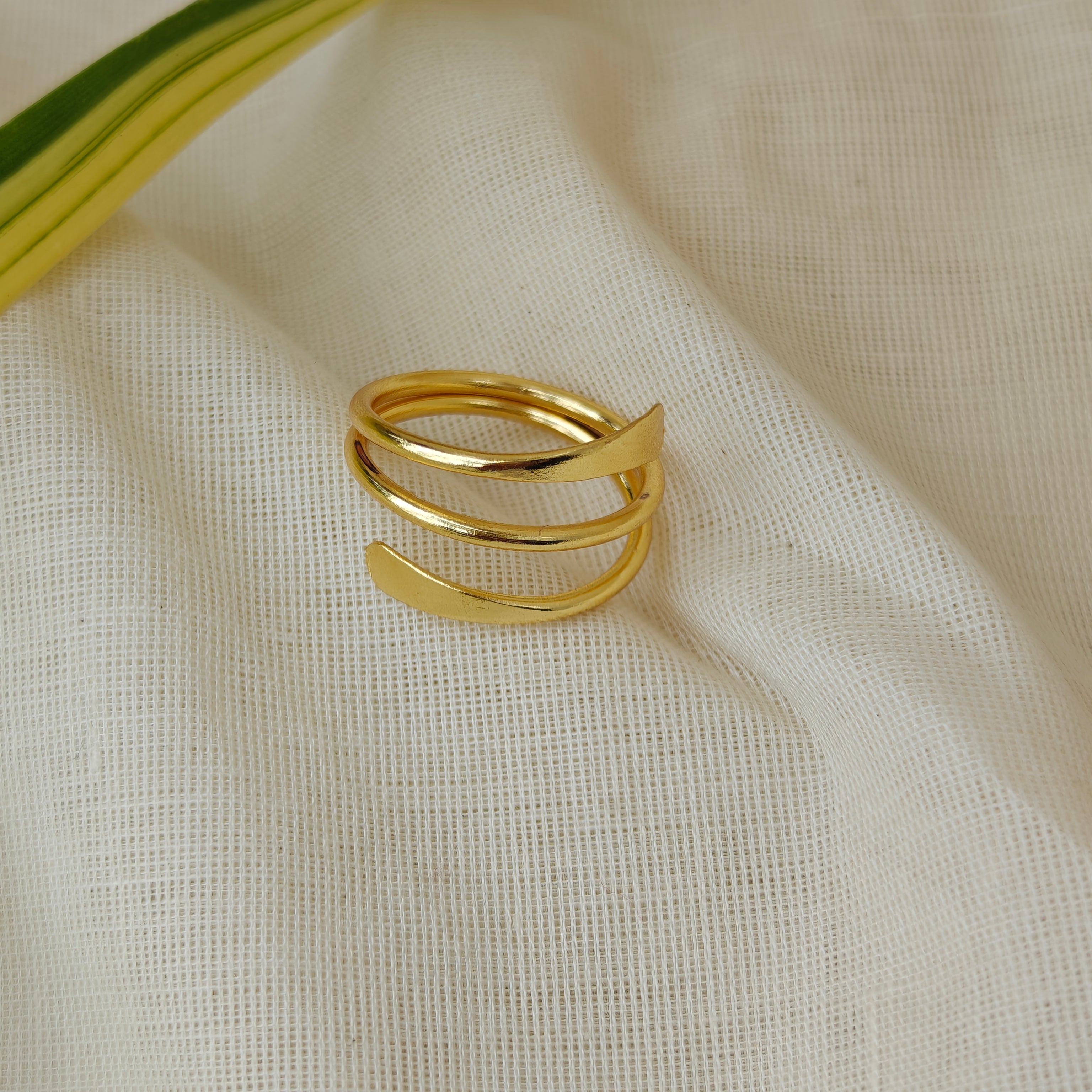 Golden Spiral finger ring