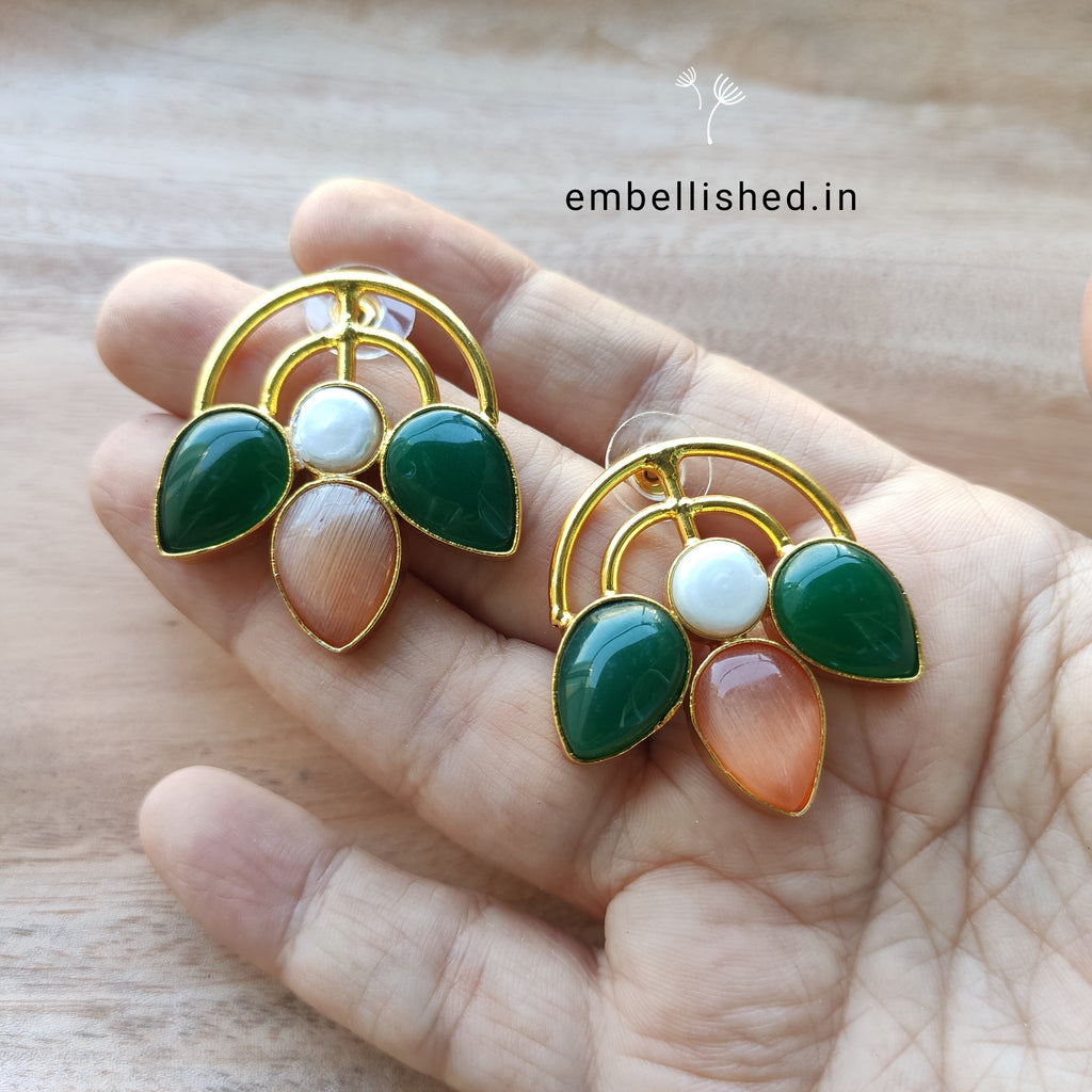 Monalisa dewdrop big studs